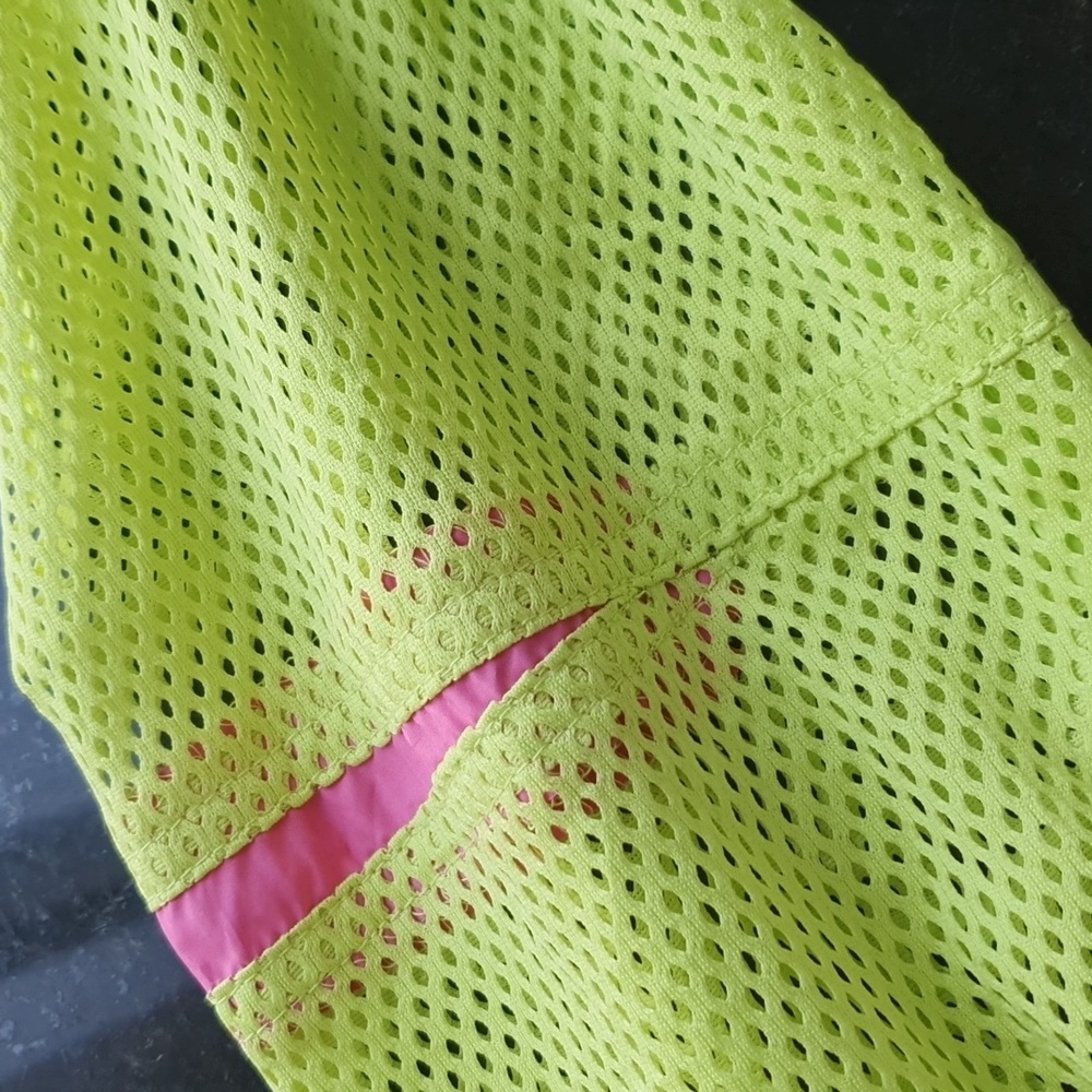 Beautiful Unisex Neon Windcheater Condition 9:10 - Picture 11 of 12